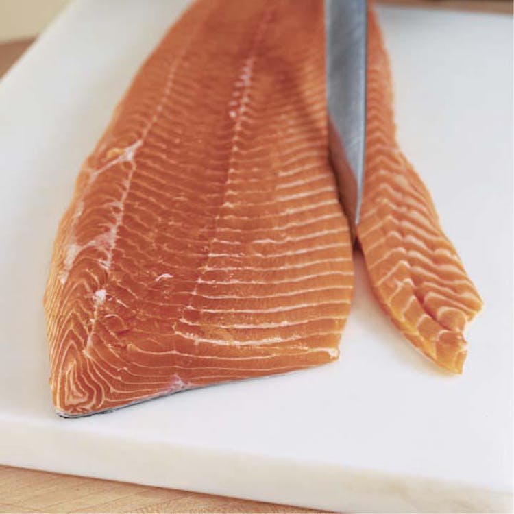 Preparing a Salmon Fillet Fish er Grills